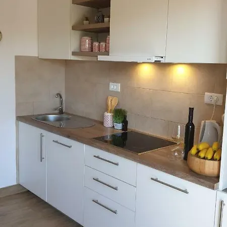 Lucas Apartment *